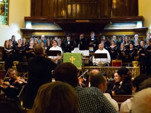 Concert à l'église Katingavik - Deantha Edmunds-Ramsay à l'avant gauche